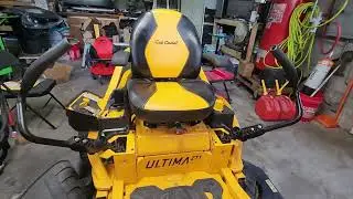Установка комплекта сиденья с подвеской Zero Turn и подлокотника Cub Cadet ZT1