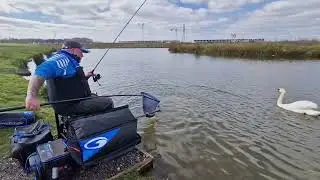 Spring time carp on the hybrid 💙 putting the G One method feeder through its paces 🧐💪 MARSTON FIELDS