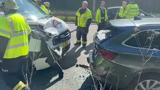F&AElig;RDSELSUHELD P&Aring; HELSING&Oslash;R-MOTORVEJEN: MEGET LANGSOM TRAFIK