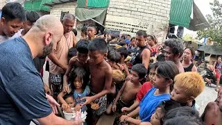 Jollibee Fried chicken for 200 kids in Manila&rsquo;s worst slum!🇵🇭