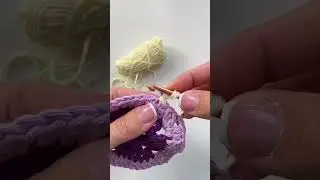 Where do you buy yarn: Local yarn stores (🏬) or online shops (📦)?