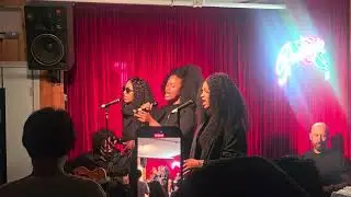 THE WOMACK SISTERS (Debut Performance) : I Just Don't Want You ( To Say Goodbye)