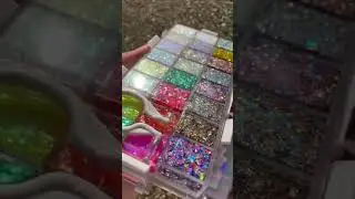 Lemonhead LA makes the BEST glitters ✨ #lemonhead #glitter #glitteryeyes #makeup #beauty #lundyn