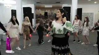 Cosmina Hîrsovescu & Formatia Hinoveanu - Majorat Miruna sarba ca la Schela restaurant Ioji