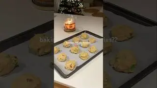 date night in🎅🏼🍪 #baking #christmas #bakewithme #holidayseason #christmascountdown #cookies