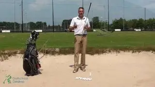 Hoe doseer je de snelheid van de bal in een bunker