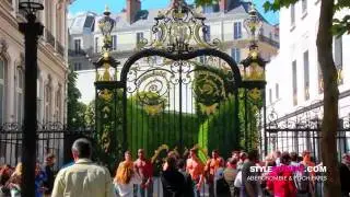 A&F Shirtless Models Invade Paris.flv