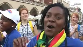 ŚDM Kraków 2016.Młodzi z wszystkich stron świata na krakowskim Rynku Gł.