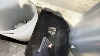 Plasticon's Garage:  Time to wash that Autobot!!!