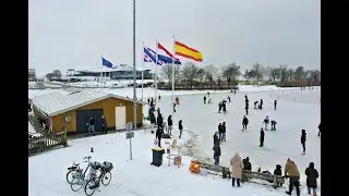 Schaatsplezier op de ijsbaan van Lemmer