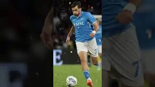 Khvicha Kvaratskhelia &egrave; qui tra noi 👽💙#kvaratskhelia #sscnapoli #maradona #insigne #spazionapoli