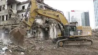 Bagger CAT 390 und Liebherr 974  Abriss #StayAtHome - Archiv