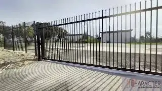 Garrison Sliding gate and fence | Character Gatemakers and fencing