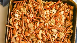Домашний рецепт смеси Chex Mix к Рождеству &mdash; лучше, чем оригинал