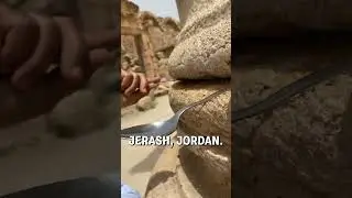 Spoon stuck between rocks move 😱🤯  -  🎥 BViral / madeleinejayee