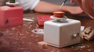 uniek - A mini pottery wheel machine perfect for beginners and hobbyists