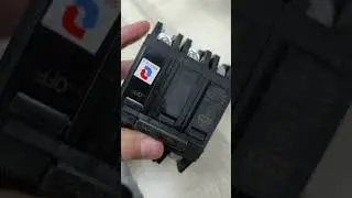 40A 3 Pole TQC Circuit Breaker Bolt On 10 Kaic 220V #circuitbreaker #electx #electxelectricalsupply
