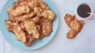 Hojuelas con miel. Postre de Carnaval