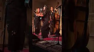 Rachael Sumner & The Traveling Light @ Old Sloop Presents
