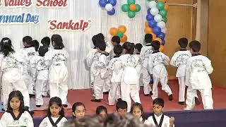 Lucky Karate 