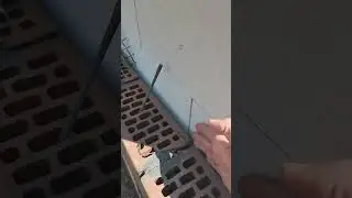 ОБЛИЦОВКА КИРПИЧОМ ДОМА ИЗ ГАЗОБЕТОНА / ВЕНТЗАЗОР МЕЖДУ ГАЗОБЛОКОМ И КИРПИЧОМ #shorts
