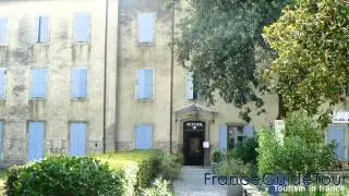 Le village de Lagrasse (situ&eacute; dans le Massif des Corbi&egrave;res, Aude, Notrebellefrance)