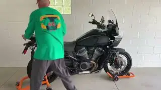 Harley Davidson  Pan America Dynamoto Customer Review- double sided stand