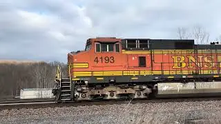 &ldquo;Rare&rdquo; BNSF C44 leads 17R
