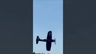Corsair with a couple of low passes. #corsair #warbird #aviation #militaryaircraft #airshow