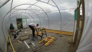 poly tunnel staging