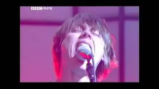 The Vines  - Outtathaway! (top of the pops 19 10 02)