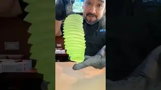 Some Food Porn as Chef Juan Carlos Garcia shows us how to slice an avocado!🥑 Foodporn @jbhernandez0