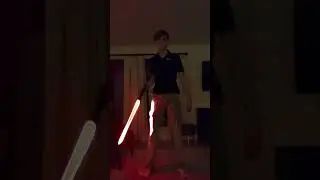 Easy CapCut lightsaber effect #lightsaber #vfx  #sith #starwars #jedi #lightsabers