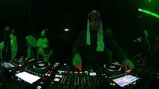 DJ LOUI FROM JUPITER4 | Berlin | Meta Rave Takeover