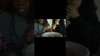 Baylee and Alyssa React to a COOKIE! 🍪 #music #cookie #song #funny #backgroundmusic #food