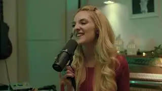 Natasha Bedingfield - Shake Up Christmas  (Cover by Acoustic Jukebox)