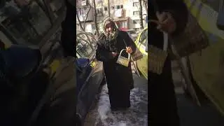 Tanti Rodica Revine Femeia Dintre Blocuri cu voce de Aur - Colindator- 06-12-2018 !