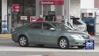 Local gas prices hold steady average at $1.98 per gallon