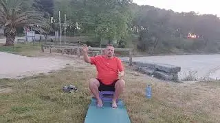 Clase de Yoga en la playa de samil Vigo