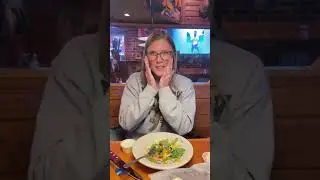 Everything we ate at Texas Roadhouse! 🤠