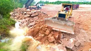 Amazing Bulldozer Work Moving Huges Stones Ground Level Up 25.5Ton Dump Trucks Transporting