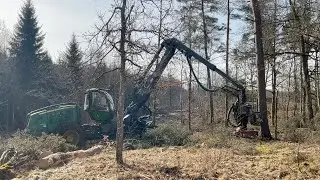 Köp Skördare John Deere 1470G med Logmax 7000 på Klaravik