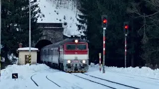 Vlaky Slovensko - Fatrany v zasneženom Čremo&scaron;nom