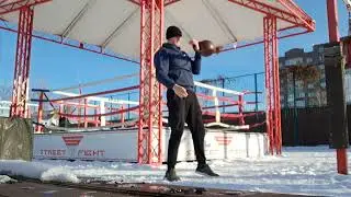 Training with kettlebel 24kg 