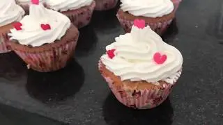 CUPCAKE SUPER FÁCIL COM MASSA PRONTA