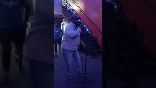 Walking In Memphis(1)