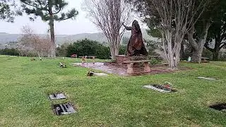 Ruby Keeler, her grave and career in Hollywood as a singer and tap dancer.
