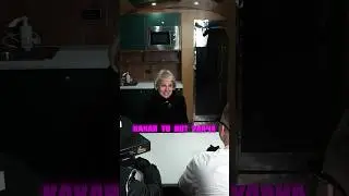 бесплатный банк на колесах -раздаем деньги, позитивная женщина