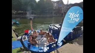 HotTug, girls in swimwear and plenty of drink all whilst HotTuging the canals of Angel