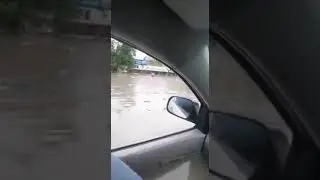 Due to monsoon rains, major arteries of Karachi were submerged and water entered inside the vehicles